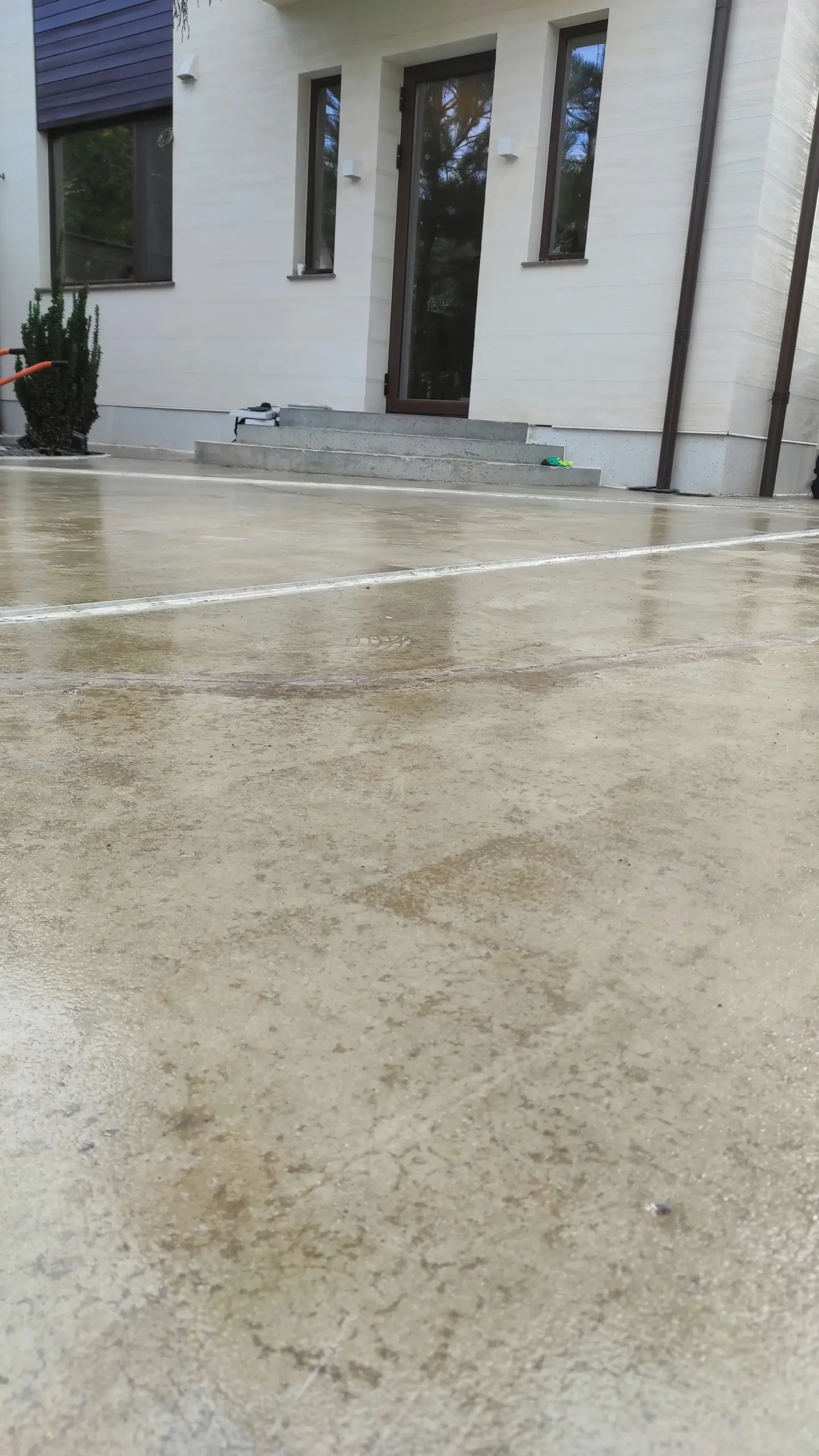 pavimento-prima-del-rivestimento-in-ghiaia-resinata-scaled.