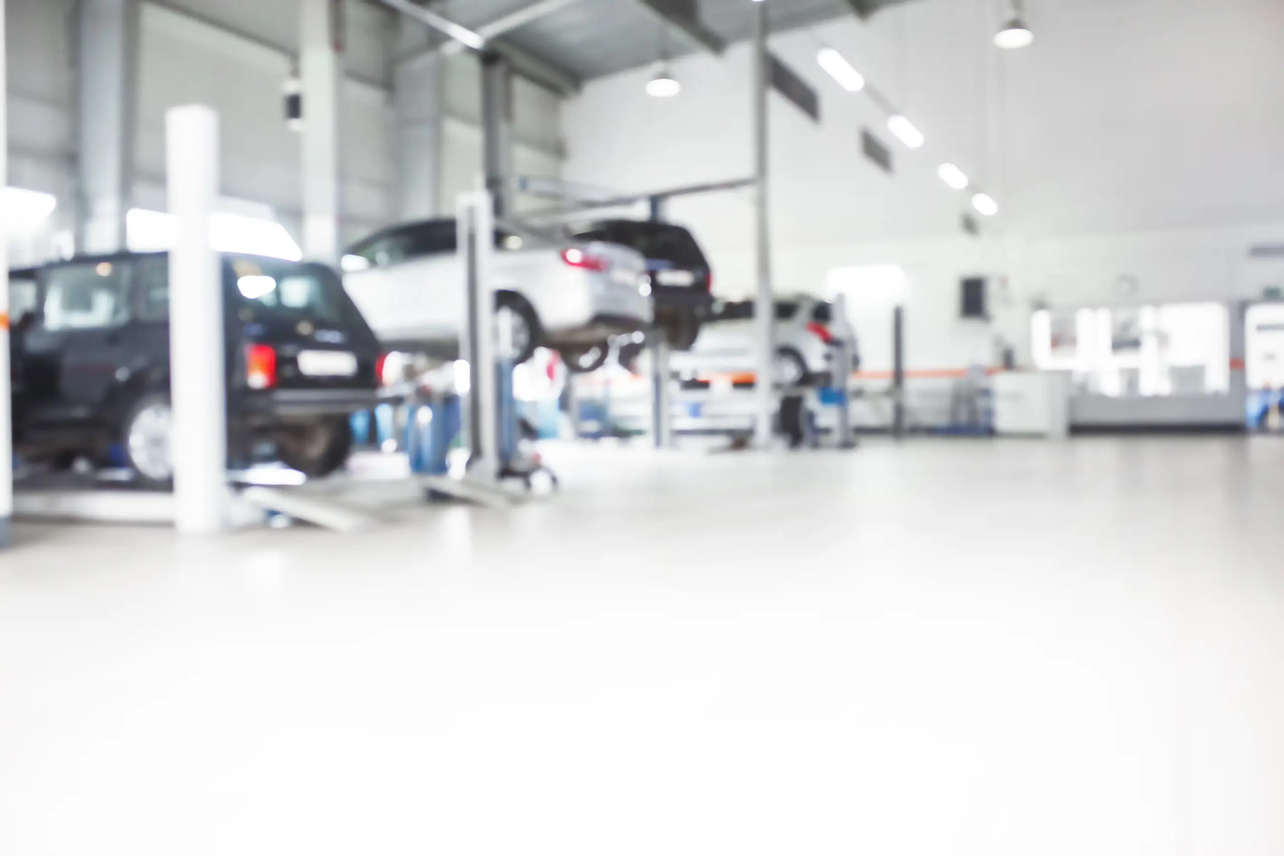 resina-trasparente-acrilica-in-garage-scaled